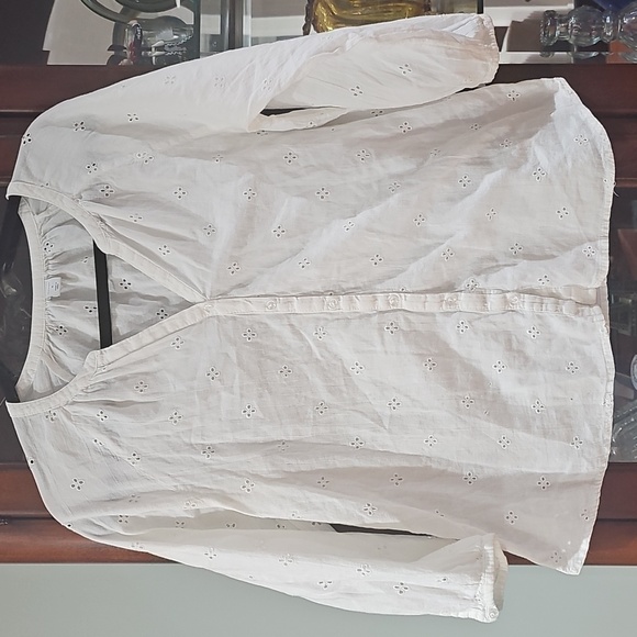 Old Navy Split Neck Eyelet Gauze Blouse Long sleeves white size small - Picture 3 of 11